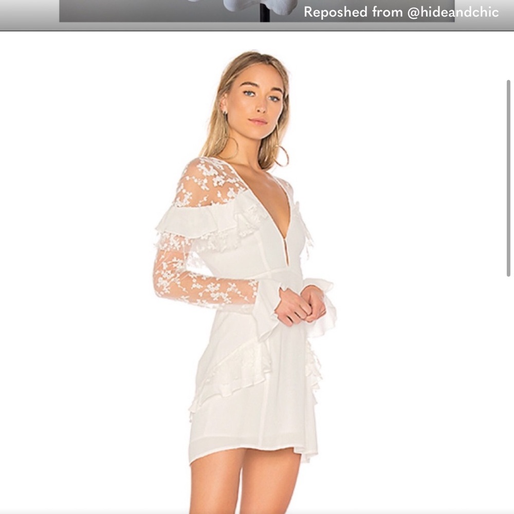 Short white for Love & Lemons stunning dress
